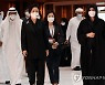라티파 공주와 함께 입장하는 김정숙 여사