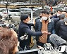 홍석선 화정동아이파크피해대책위원장, 항의 방문