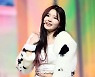 [포토] 프로미스나인 송하영, '애교 가득한 미소~'