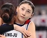 '세계 1위' 김연경 "폭풍 같은 한 해, 응원 감사드립니다"