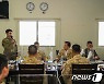 文대신 UAE아크부대 방문한 정의용 장관