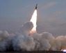 북한 "17일 '전술유도탄' 검수사격시험 진행"