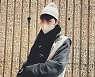 방탄소년단 제이홉, 추위에도 완벽한 스타일링..눈부신 존재감 [리포트:컷]