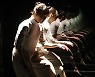 '콜렉티브 비해비어' 환상무대[박진희의 사진으로 보는 문화]