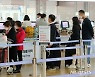 하와이·사이판 국제선 시동..격리면제 노선부터 공략[다시 열린 하늘길]
