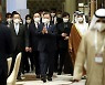 문 대통령, 순방 첫 일정으로 한-UAE 수소협력 라운드테이블 참석