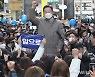 안성 시민들  만난 이재명 후보