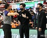 "골텐딩이잖아" KT 서동철 감독, 시즌 지도자 1호 퇴장