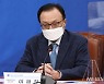 이해찬 "윤두환" 최강욱 "바보 후보"..與, 윤석열 때리기