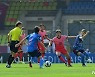 한국 여자축구, 일본과 1-1 무승부..조 2위로 8강행