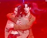 온리원오브, 'skinz' 무대 공개..극강의 시크 아우라 뿜뿜