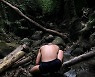 삭발·상의 벗은 산속의 유아인 "돌아갈래"..어디로?
