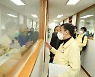 설 연휴 첫날, 아동일시보호시설 찾은 양성일 차관
