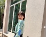 송지효, 김종국과 열애설 해명 후 근황..저장 부르는 여친짤 미모 [TEN★]