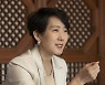 [김지수의 인터스텔라] "기술이 아이를 공격한다.. IQ보다 DQ 디지털 지능 키워야"