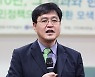 '위안부 비하' 김성회 비서관 자진사퇴 후 언론 비난