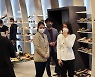 신발 쇼핑하는 김건희 여사