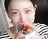 클라라, 오늘은 '섹시' 쉽니다..귀여운 매력도 있네 [TEN★]