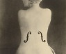 바이올린 같은 누드.. 세상에서 가장 비싼 사진