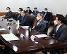 경유 '유가연동보조금' 지급 기준 가격 내린다
