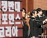 야외 공연으로 펼쳐지는 '전쟁반대 퍼포먼스 코리아'