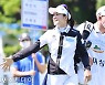 [ST포토] 박민지 '유민아 이쪽으로 와~'