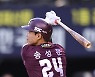 '결승 3점포' 키움 송성문 "너무 짜릿하고 좋았다"