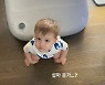 사유리, 세 살 아들 젠과 주말에도 실내 미끄럼틀 극한 육아 "설마 응가?"