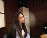 효민, 아찔한 허벅지로 도발적 매력 [TEN★]
