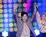 [TEN 포토] 나상도 '벌떡 일어나'
