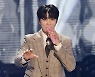 [TEN 포토] 황윤성 '간드러지는 보이스'