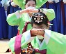 [포토]족두리 쓰고 성년례