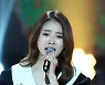 [포토]애절하게 열창하는 설하윤(더트롯쇼)