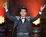 [포토]조명섭, 밝은 미소로..