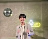이찬원, 이마 덮는 헤어스타일에 눈부신 미소..귀엽고 훈훈한 찬또