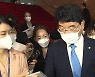 '성추행 피해' 박완주 의원 전 보좌관, 고소장 제출