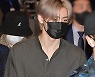 [현장포토] "백마 어디갔어?"..성훈, 금빛 프린스