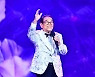 95세 송해, 코로나 자택치료 극복하고 입원