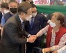 이재명, 계산전통시장서 시민과 기념촬영