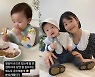 '검사♥' 한지혜, 이유식까지 잘하는 완벽 엄마.. 꿀맛에 딸은 '맨손 식사'