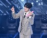 황윤성, '하트를 선물합니다' [사진]