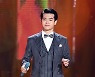 [TD포토] 조명섭 '방송국 울려퍼지는 세레나데~'