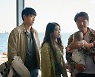 '브로커' 브로커와 엄마 아이유→형사 배두나·이주영..다채로운 케미