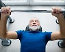 노인도 생활 습관 개선하면 더 오래 살 수 있을까?