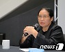 수상 소감 밝히는 신시아 마웅 박사