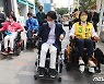 여야 대구시장·보궐선거 후보 4명, 장애인 이동권 체험