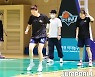 [JB포토] 사다리 훈련하는 하나원큐 김미연