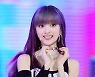 [포토] 아이칠린 이지, '귀엽게 하트~'