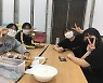 "학교-학원 사이 잠시 쉬었다 가는 공간, 제겐 천국 같아요"