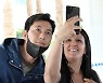 정우성, 니스공항부터 특급 팬서비스~[포토엔HD]
